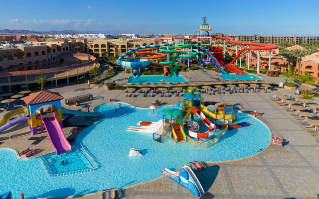 Charmillion Gardens Aquapark