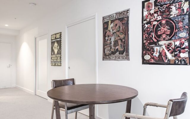 Melbourne Central Apartment