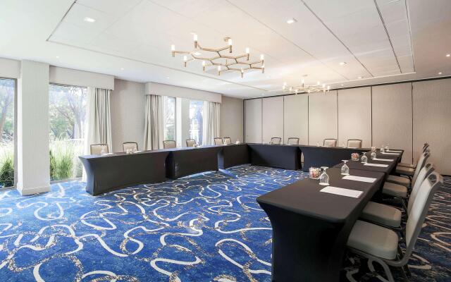 DoubleTree by Hilton Austin - University Area