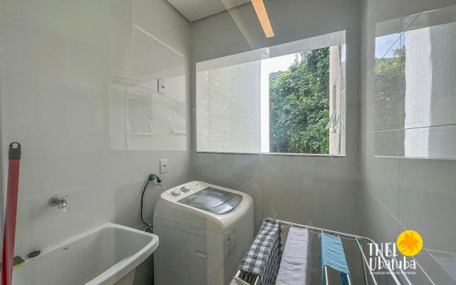 Apto completo e confortável com roupa de cama nas Toninhas  Condomínio Lumière