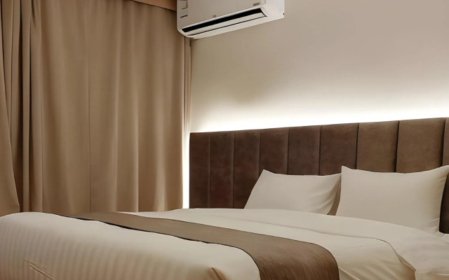 Golden Tulip Abha