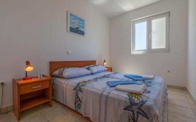 Apartment Julija 5