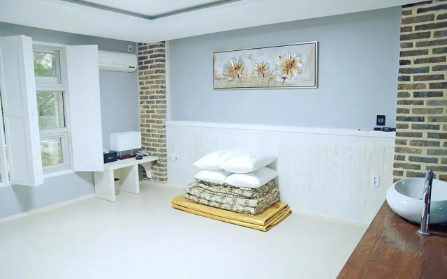Opera 21 Hotel