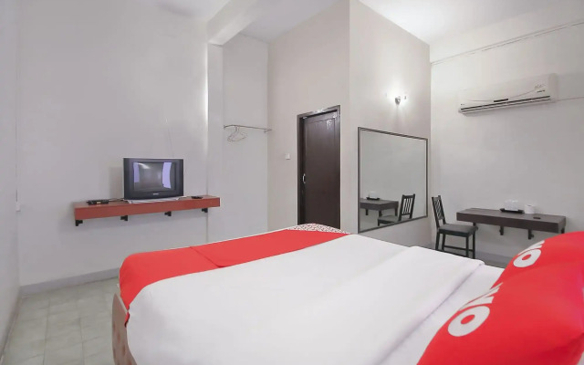 Rajata Hotel