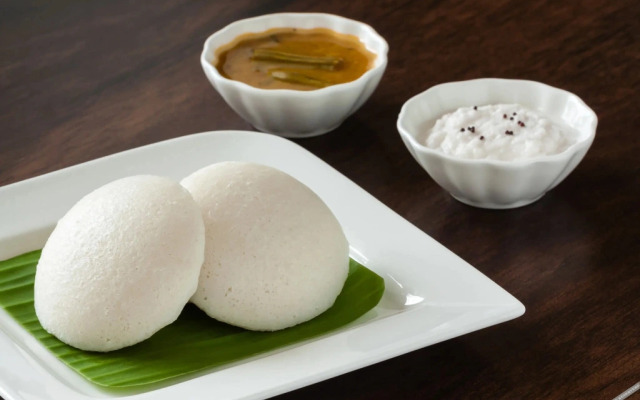 Helican Tradition By OYO Rooms