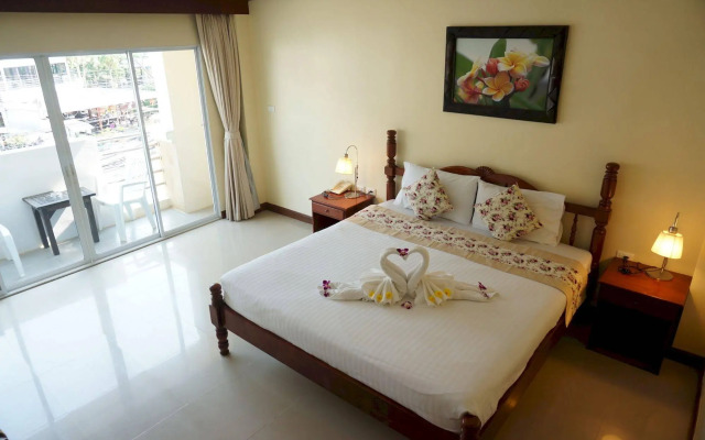 Pranang Flora House