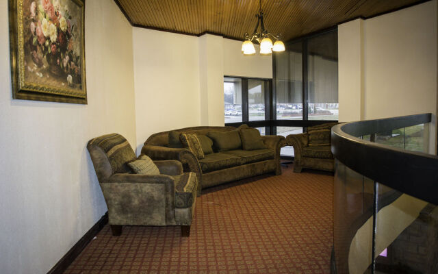 Clarion Inn & Suites