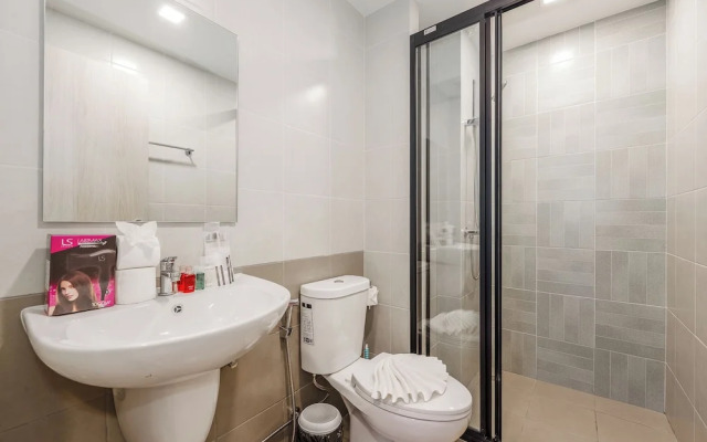 C213 D condo Reef B240