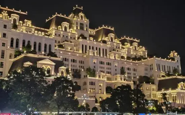 Manster Yaju Boutique Stay (Guiyang Fangyuanhui Dolphin Plaza)