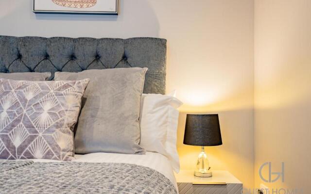 Worcester 1 Bed Apartment With Private Entrance