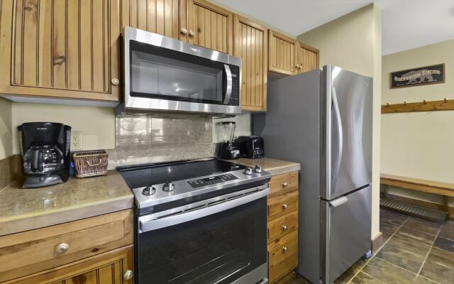 Mountain Thunder Lodge 1213 1 Bedroom Condo by RedAwning