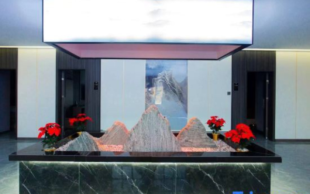 Qingfeng Xiaozhu Hotel