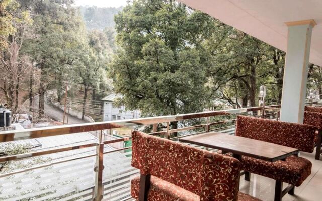 Goroomgo Moon Nainital