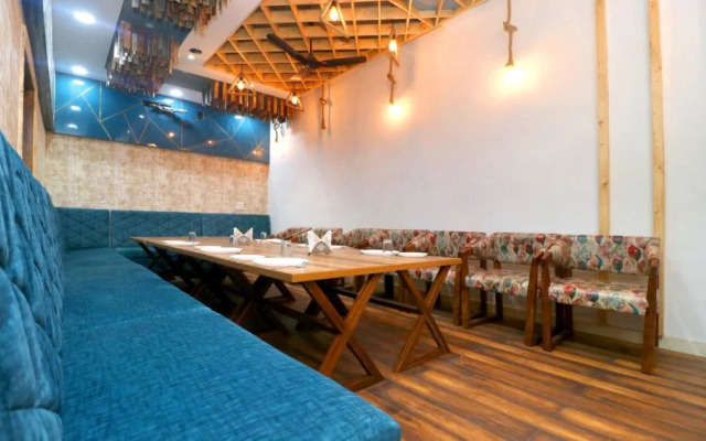Hotel C M Plaza By OYO Rooms