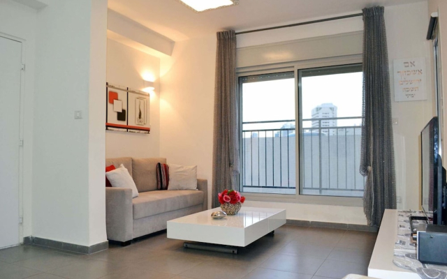 Modern in City Center by FeelHome
