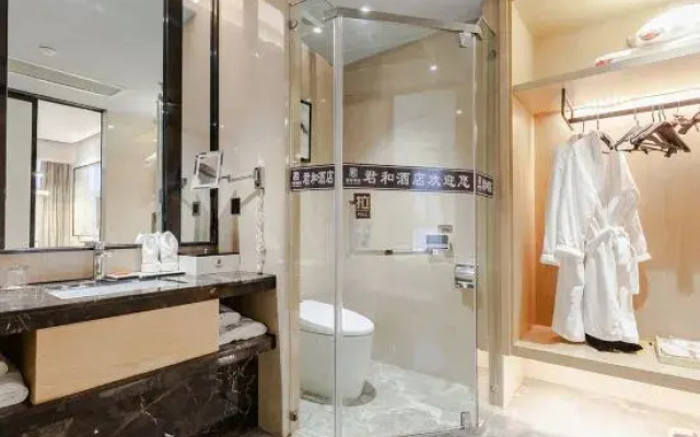 Junhe Hotel