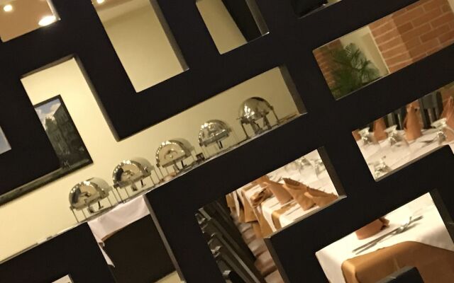 Waldorf Hotel Boutique