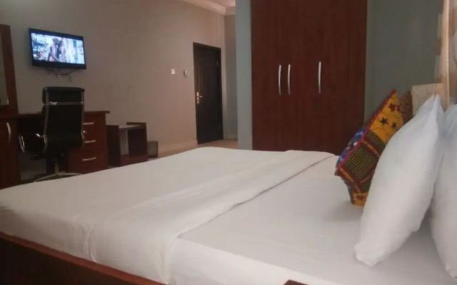 Bjorne Classic Suites