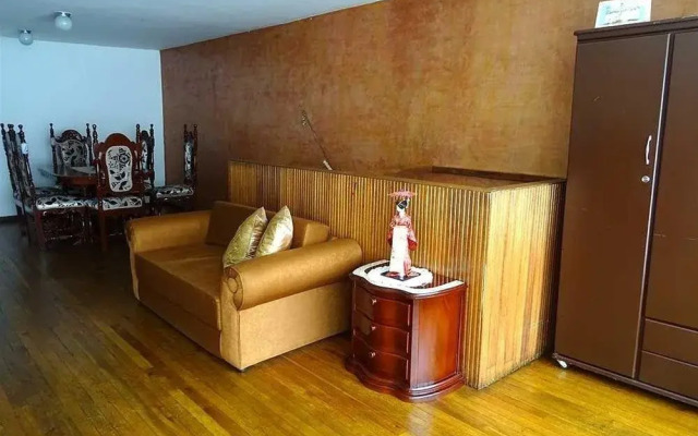 Minga House