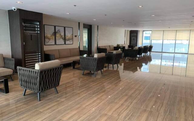 Air Residences-Modern studio w/ City skyline view