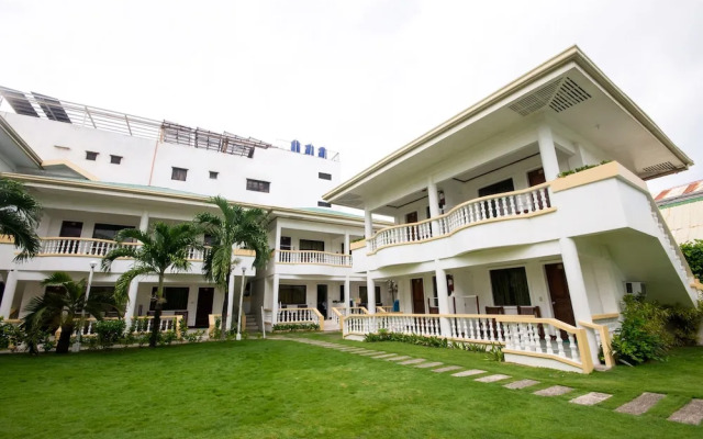 OYO 409 Bans Beach Resort