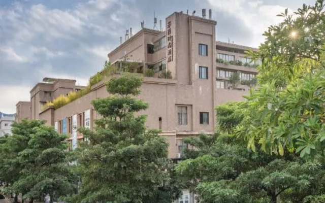 Fangyuan Fashion Hotel (Longyan High Speed Railway Station Second Hospital)
