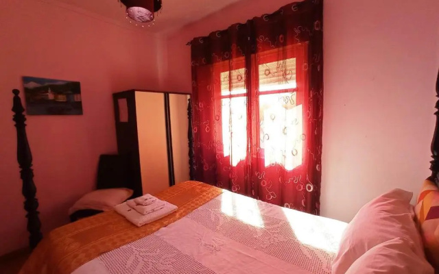 Stunning House in Mirandela Ideal for 10 People - фото 3