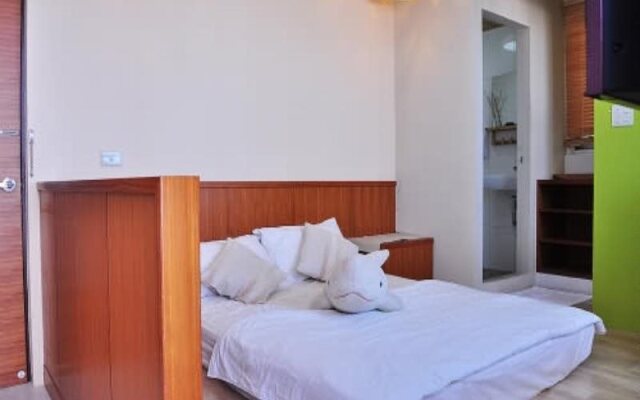 Dolphin Bay B&B