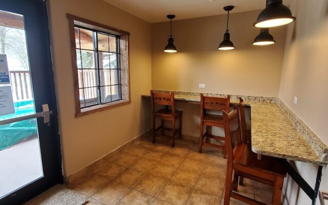 Steamboat Mountain Lodge