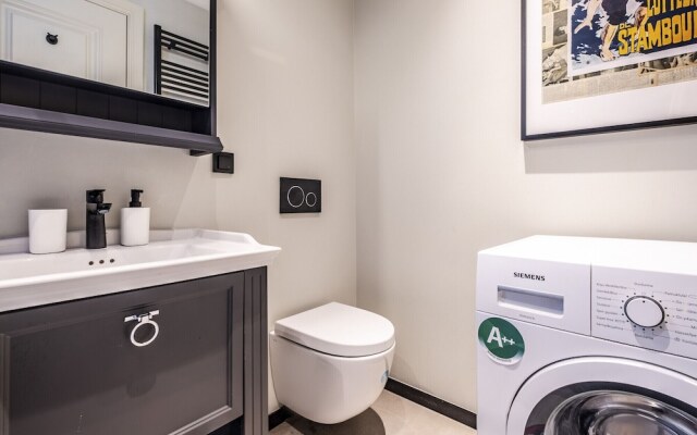 Charming Flat With Central Location in Beyoglu