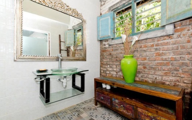 Seminyak Beach Luxury Villa – Guest Rooms – Kuta