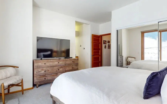 Snowcreek V #777 3 Bedroom Condo