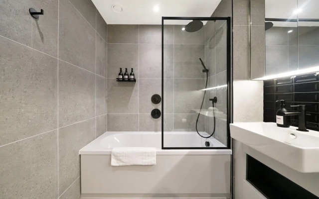 Rosso Suite 2BR City Views
