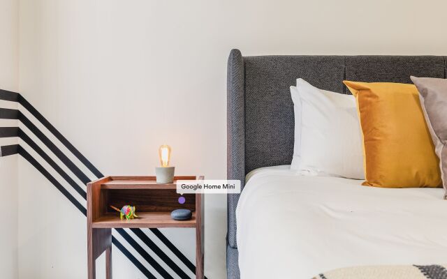 Cozy & Hip Roma Apt with 2 Private Terraces!
