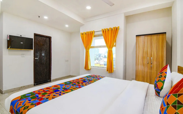 Fabhotel Grand Hazra Inn