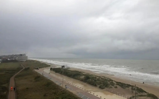 Apartment on Belgian Coast With Sea Views