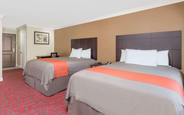 Travelodge Inn & Suites by Wyndham Bell Los Angeles Area