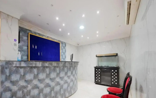 Oyo Flagship 806008 Hotel New Athiti Nivas
