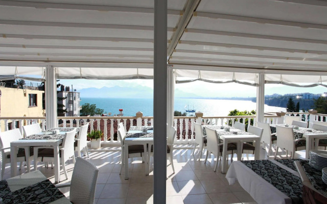 Bacchus Pension