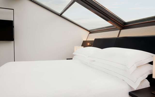 Hilton Lake Como Hotel