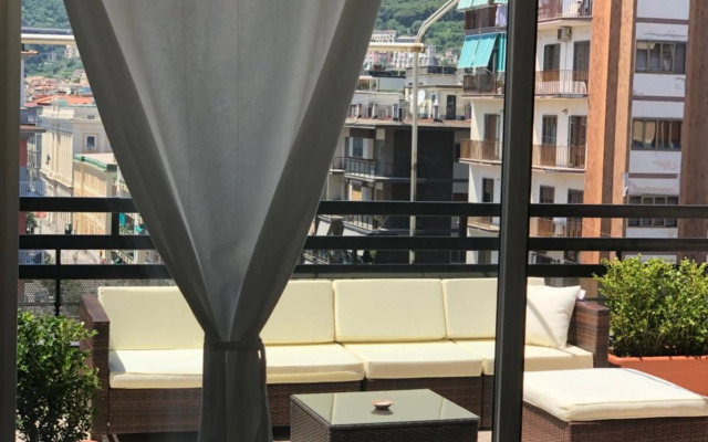 Mareluna Penthouse - Luxury Suites