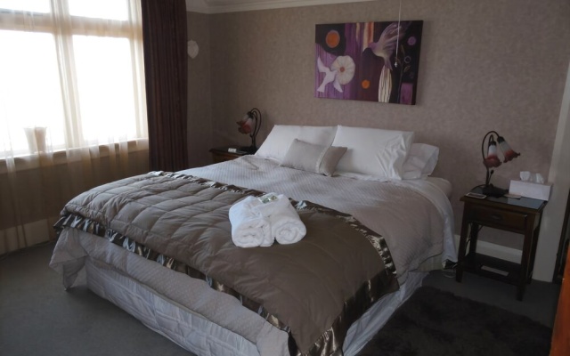 Highway House B and B – Guest Rooms – Oamaru