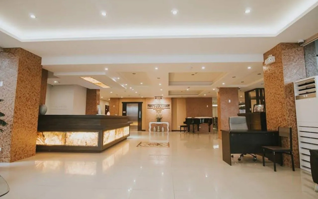 Panorama Summit Hotel
