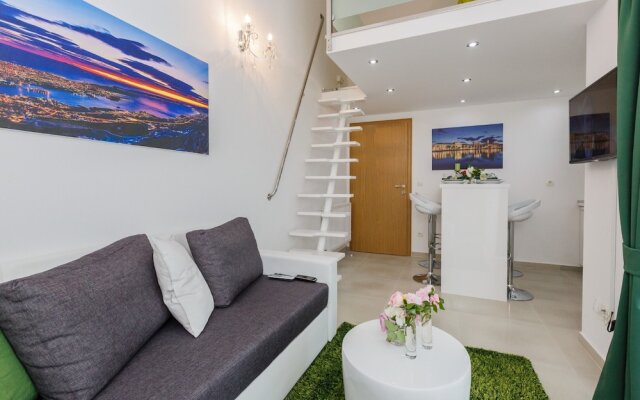 A1 - Modern Luxury apt w. 2 Balconies & sea View
