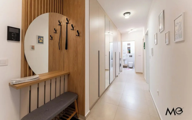 MoHost Sabina - Luxury with Balcony