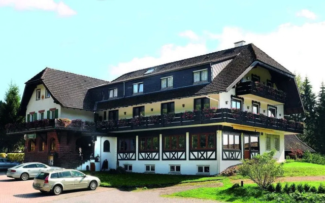 Landgasthof Sonne Im Aischfeld