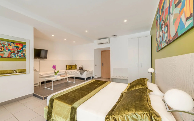 Trevi Palace Hotel