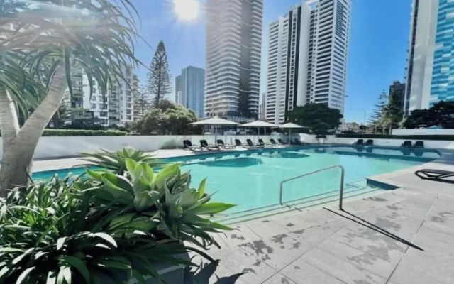 3BRM Broadbeach Skyline Nook