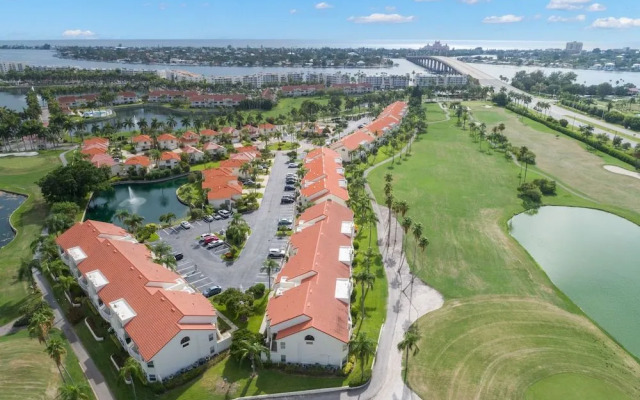 Vista Verde North Townhouse 21