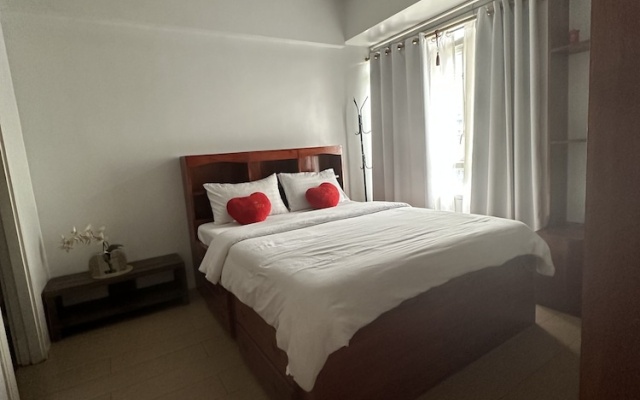 150 Newport condotel pasay